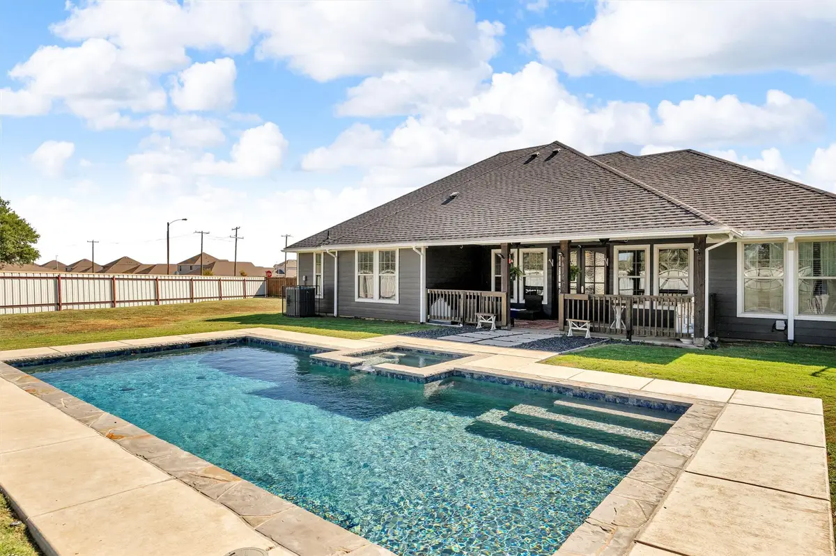 300 W Bell Street, Everman, TX 76140 - Image #1