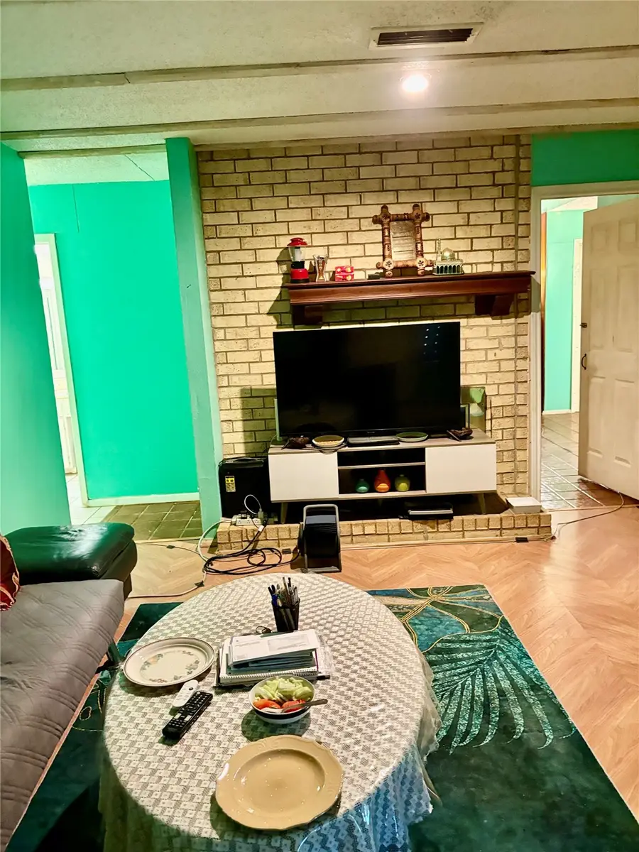 1709 Timbercreek Drive, Garland, TX 75042 - Image #3