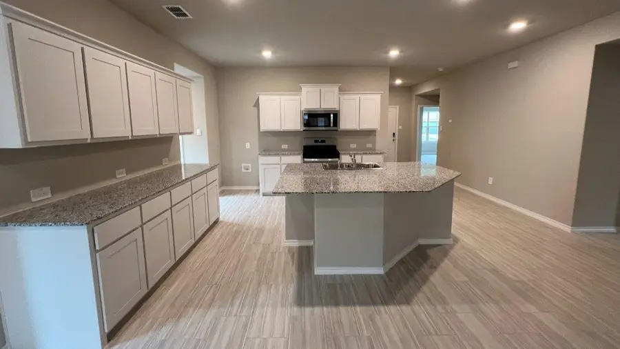 8409 Coffee Springs Drive, Fort Worth, TX 76131 - Image #3