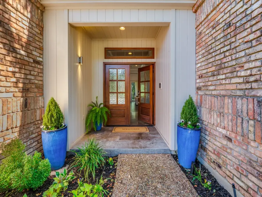 6543 Brook Lake Drive, Dallas, TX 75248 - Image #2