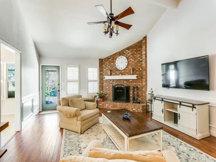 3816 Rolling Meadows Drive, Bedford, TX 76021 - Image #2