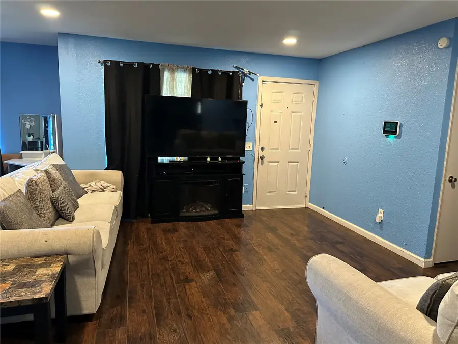 4621 Kyle Drive, Balch Springs, TX 75180 - Image #3