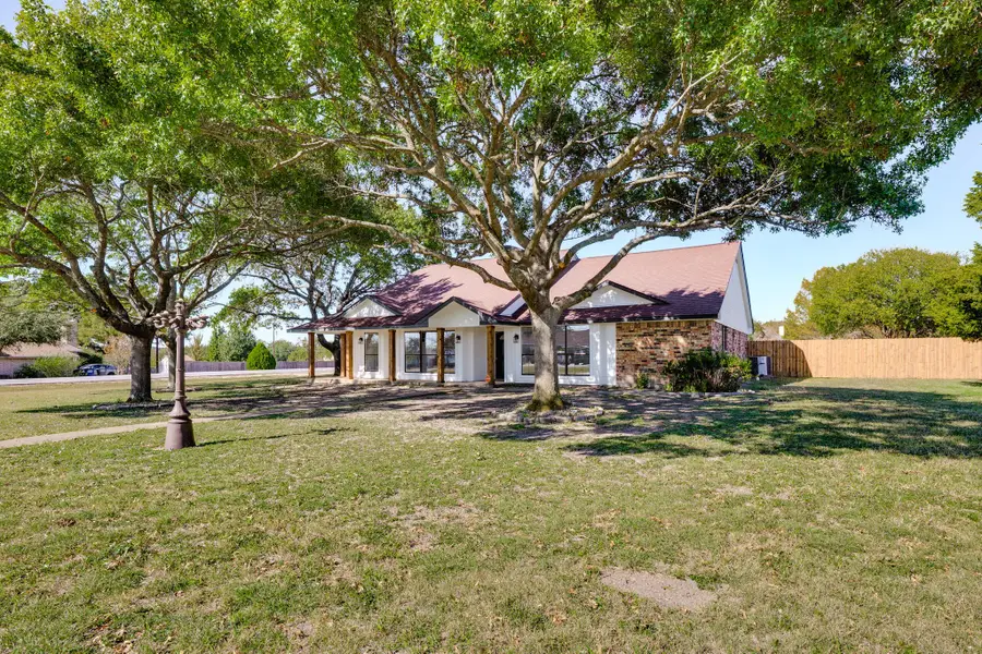 422 Country Ridge Lane, Red Oak, TX 75154 - Image #3