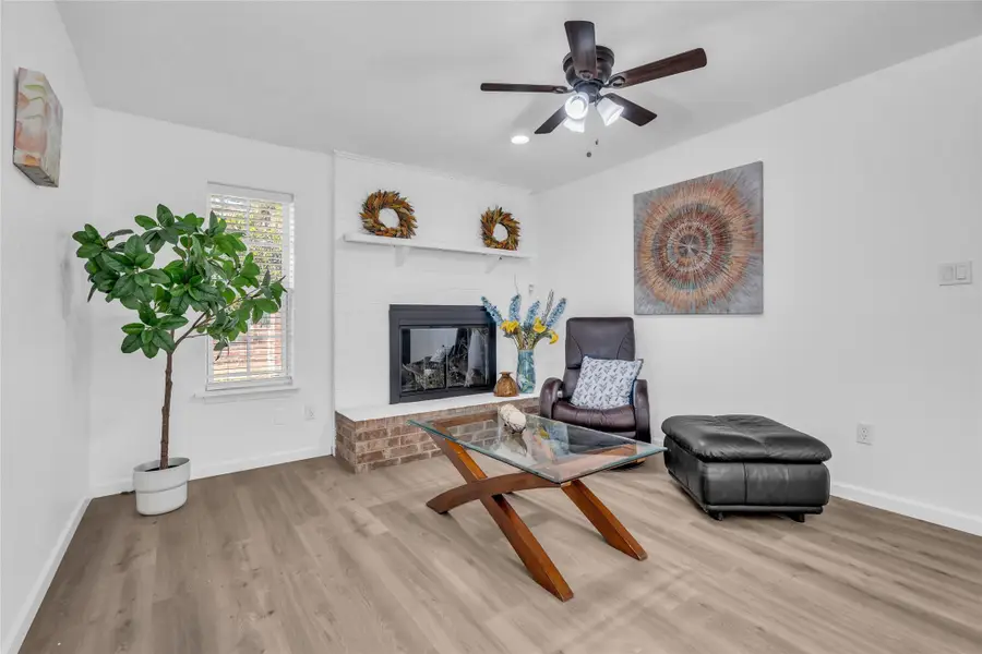 1319 Parkway Court, Arlington, TX 76010 - Image #3