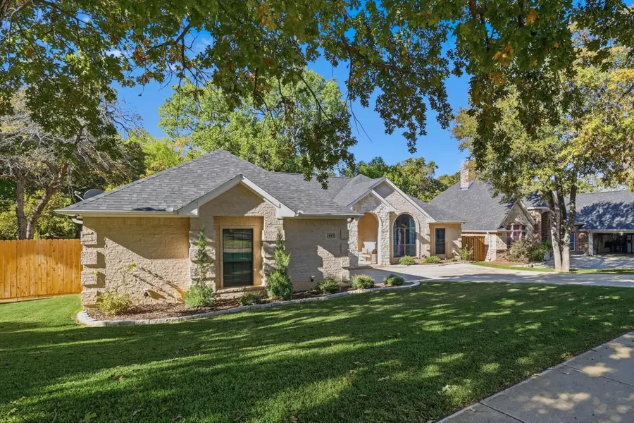 1805 Spinnaker Lane, Azle, TX 76020 - Image #3