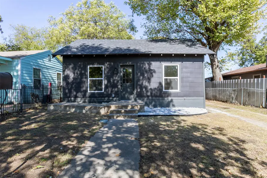 504 W Hammond Street, Fort Worth, TX 76115 - Image #3
