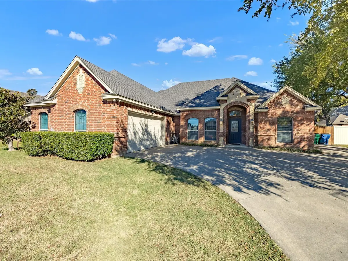 2107 Ridgewood Drive, Bridgeport, TX 76426 - Image #1