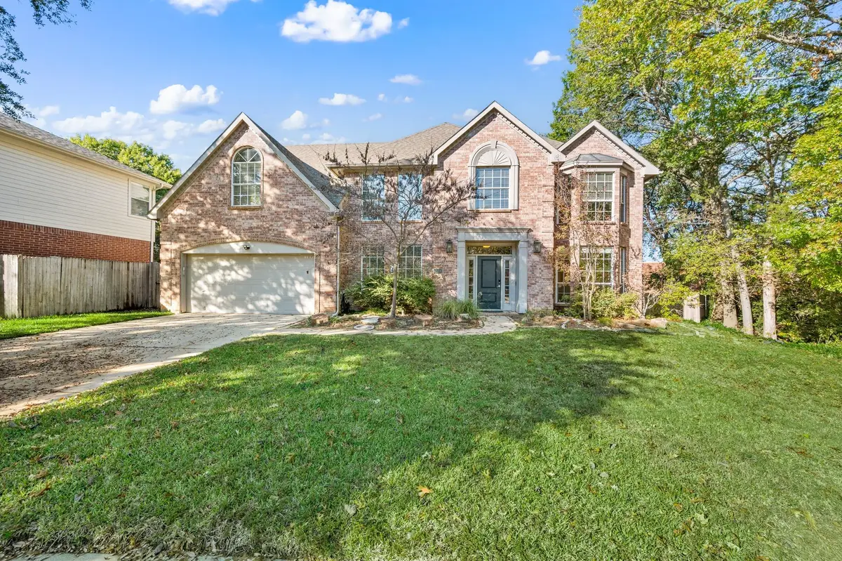 2504 Springhill Drive, Grapevine, TX 76051 - Image #1