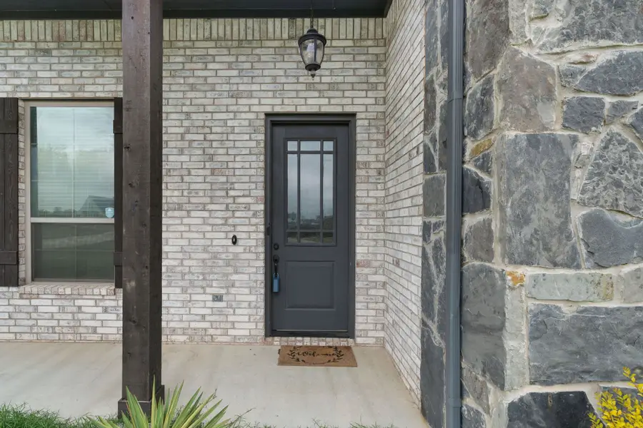 105 N Ridge Court, Weatherford, TX 76088 - Image #2