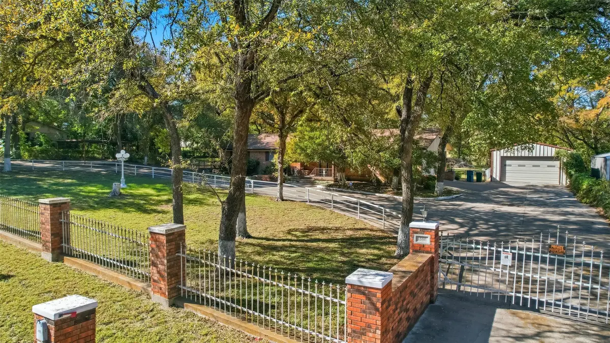 1508 Red Oak Circle, Azle, TX 76020 - Image #1