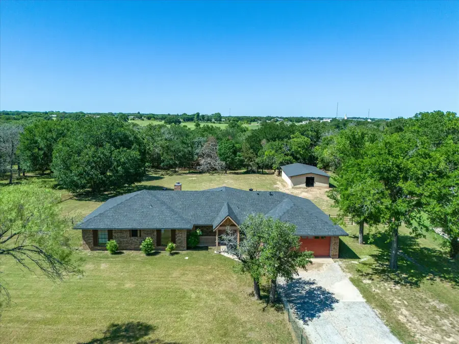 990 J E Woody Road, Springtown, TX 76082 - Image #2