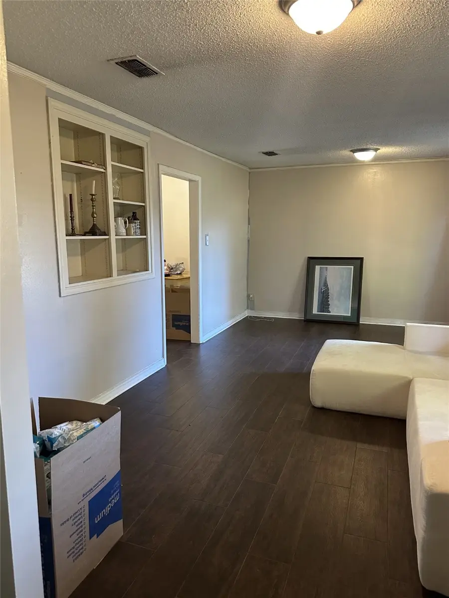 302 Burgundy Circle, Shreveport, LA 71105 - Image #2