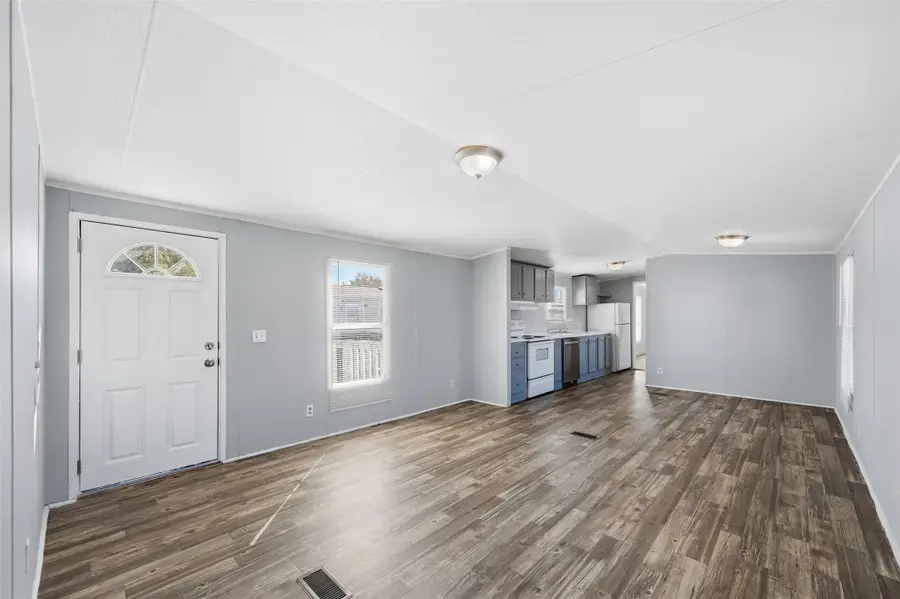 607 Keats Road, Wilmer, TX 75172 - Image #3