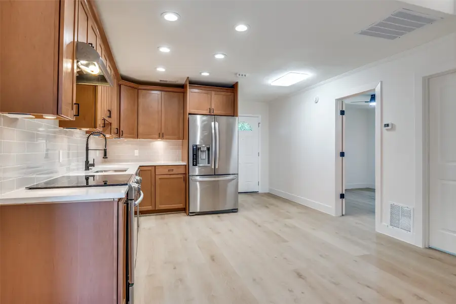 5023 Buttonwood Lane, Garland, TX 75043 - Image #3