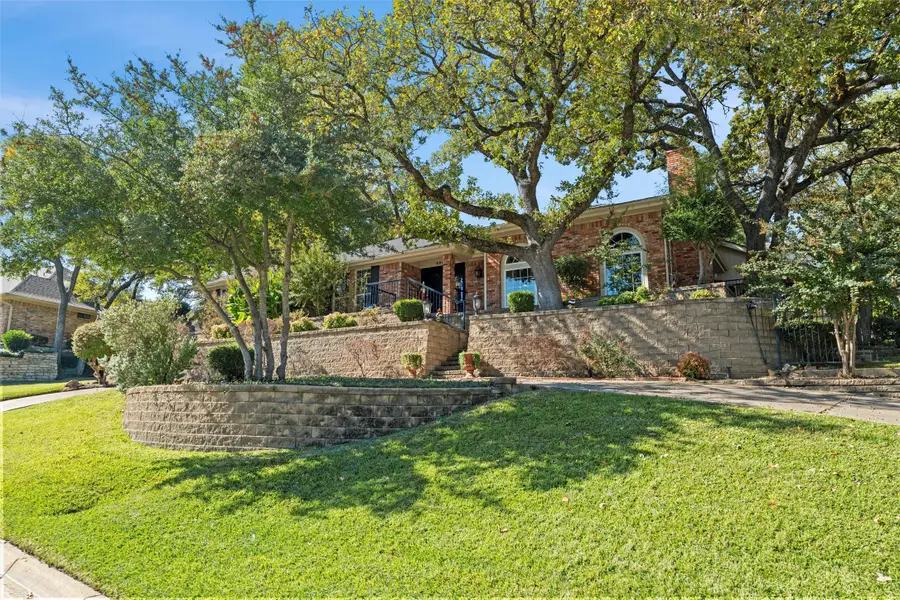 2000 Lakehill Court, Arlington, TX 76012 - Image #3