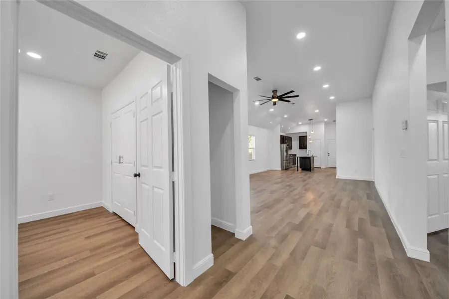 2406 Naoma Street, Dallas, TX 75241 - Image #2