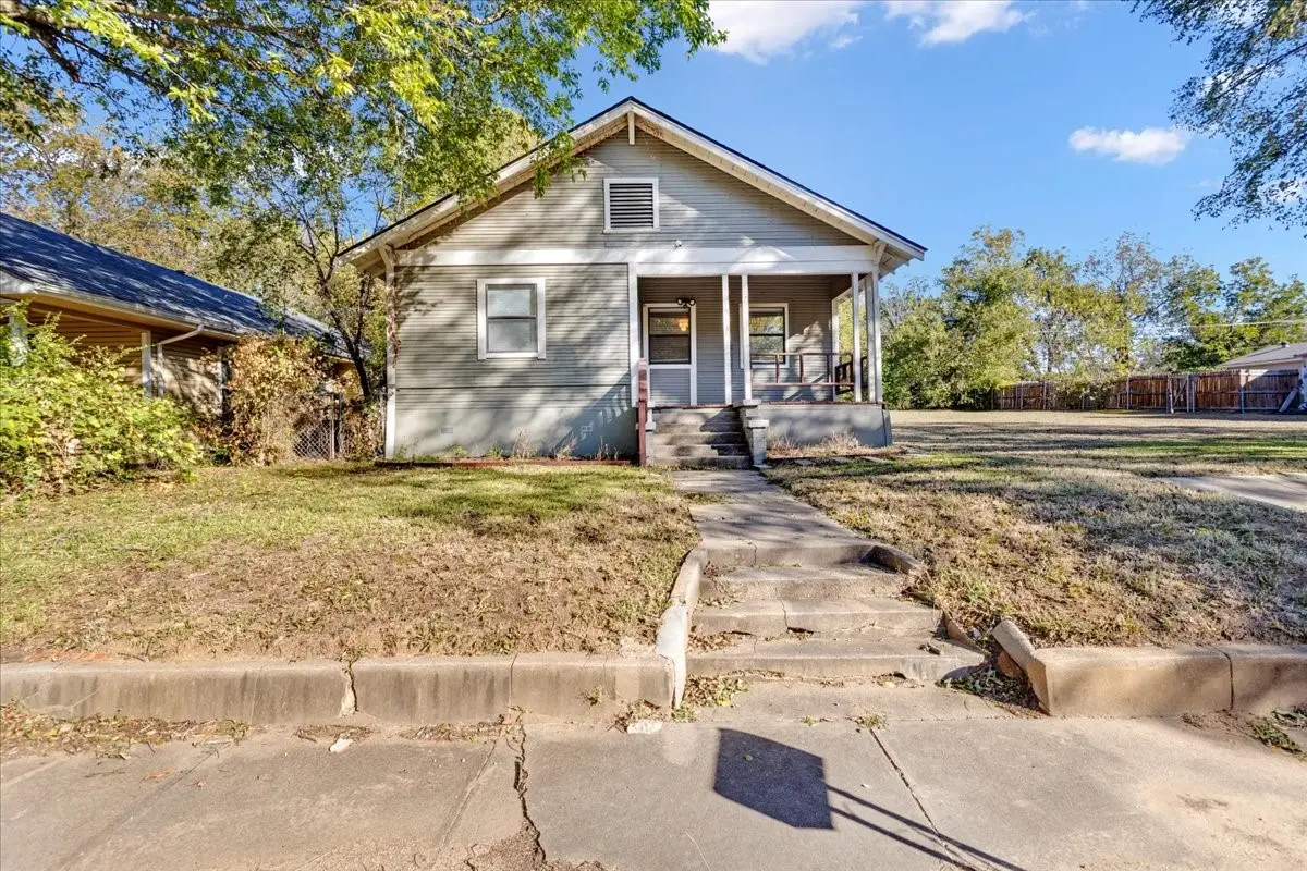 513 W Texas Street, Denison, TX 75020 - Image #1
