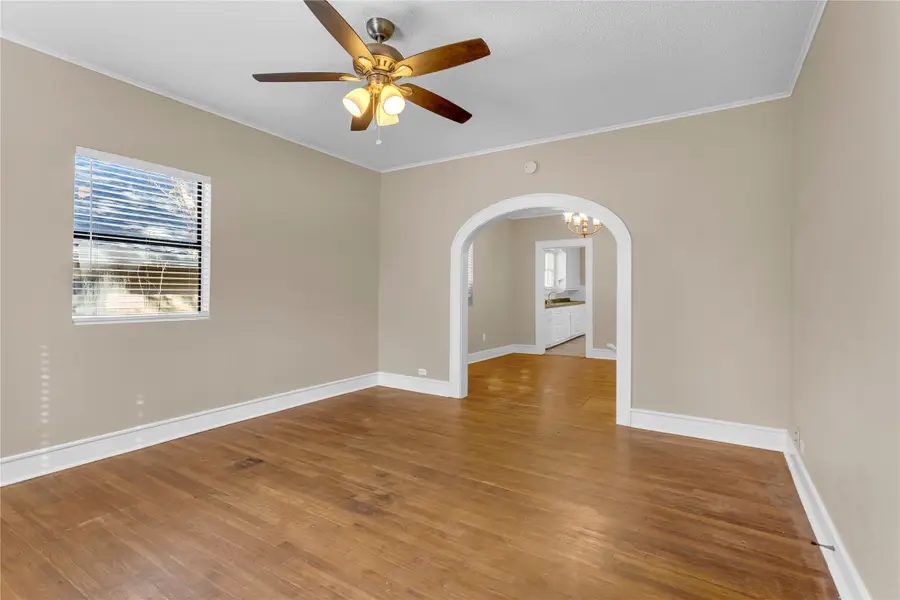 513 W Texas Street, Denison, TX 75020 - Image #2