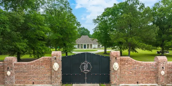 1882 County Rd 3000, Joaquin, TX 75954