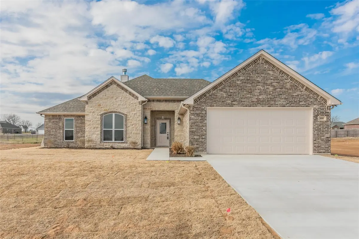 100 Aspen Circle, Paradise, TX 76073 - Image #1