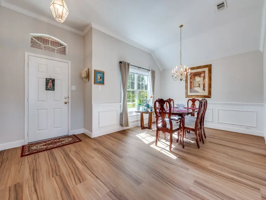 1010 Diane Street, Aubrey, TX 76227 - Image #3