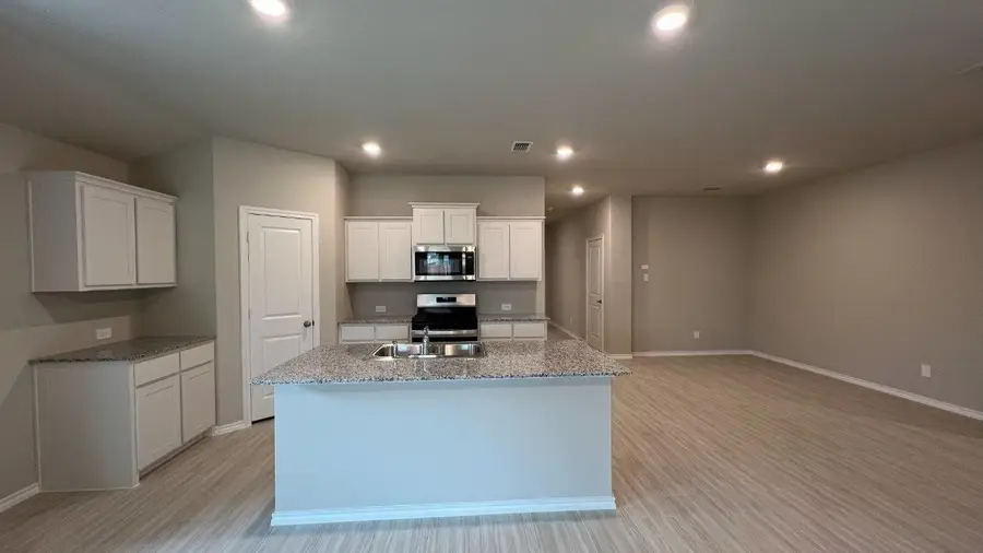 8517 Coffee Springs Drive, Fort Worth, TX 76131 - Image #3