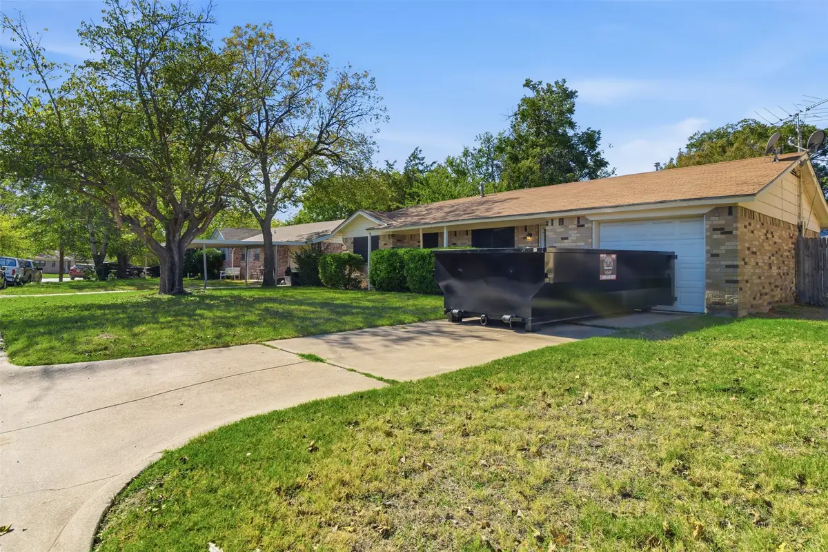 256 Pimlico Way, Saginaw, TX 76179 - Image #1