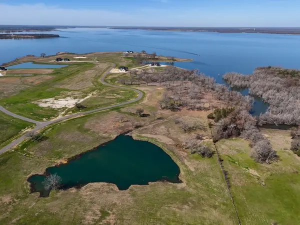 410 Peninsula Drive, Honey Grove, TX 75446