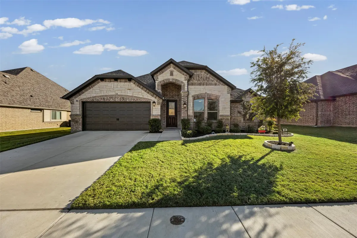 272 Lillian Lane, Waxahachie, TX 75165 - Image #1
