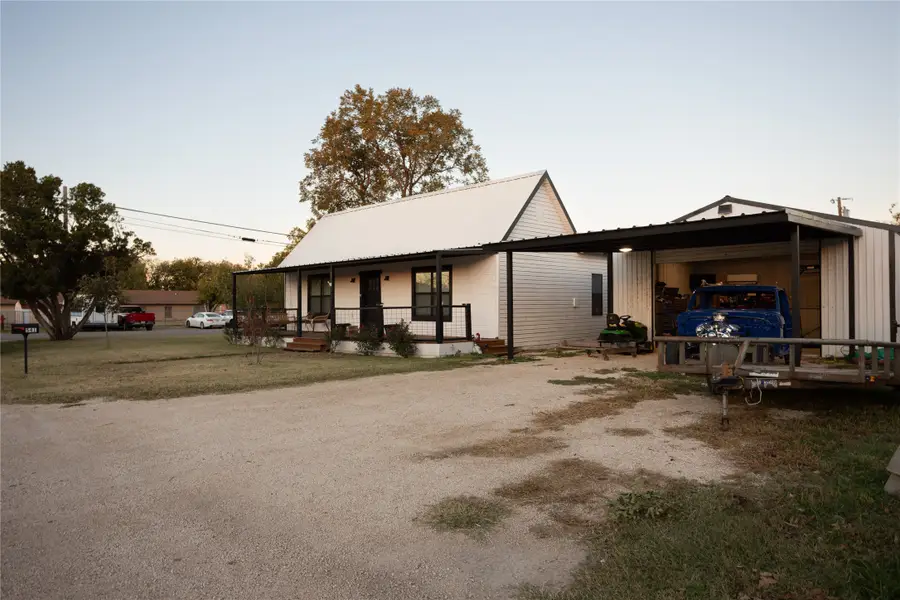 541 Chestnut Street, Baird, TX 79504 - Image #2