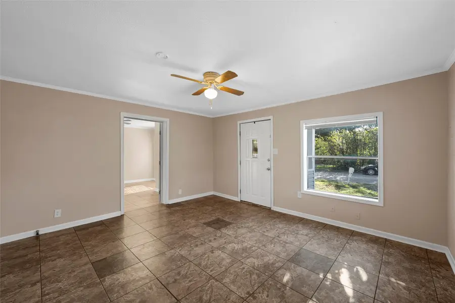 912 S Madison, McGregor, TX 76657 - Image #3