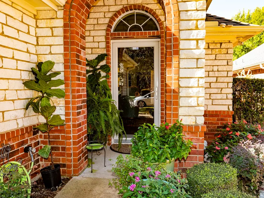 9028 Racquet Club Drive, Fort Worth, TX 76120 - Image #2