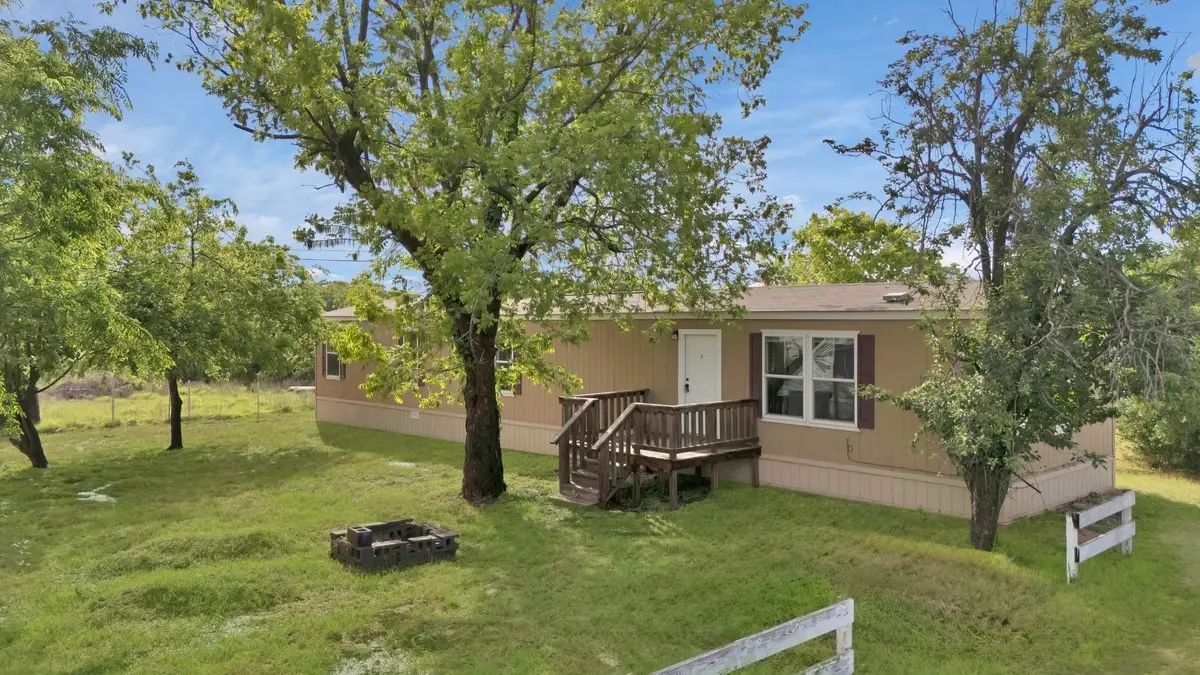 6624 Sunset Cove Court, Granbury, TX 76049 - Image #1