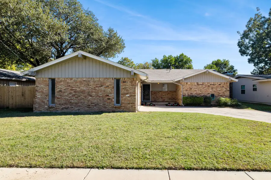 2510 Nottingham Drive, Denton, TX 76209 - Image #2