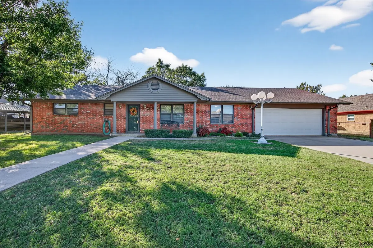203 Red River Drive, Whitesboro, TX 76273 - Image #1