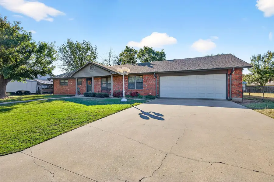 203 Red River Drive, Whitesboro, TX 76273 - Image #3