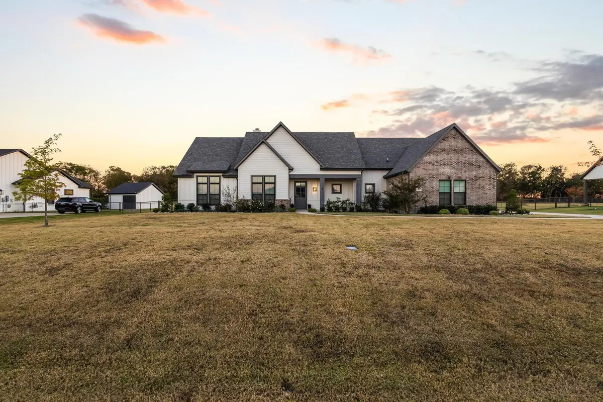 96 Stockton Drive, Van Alstyne, TX 75495 - Image #1