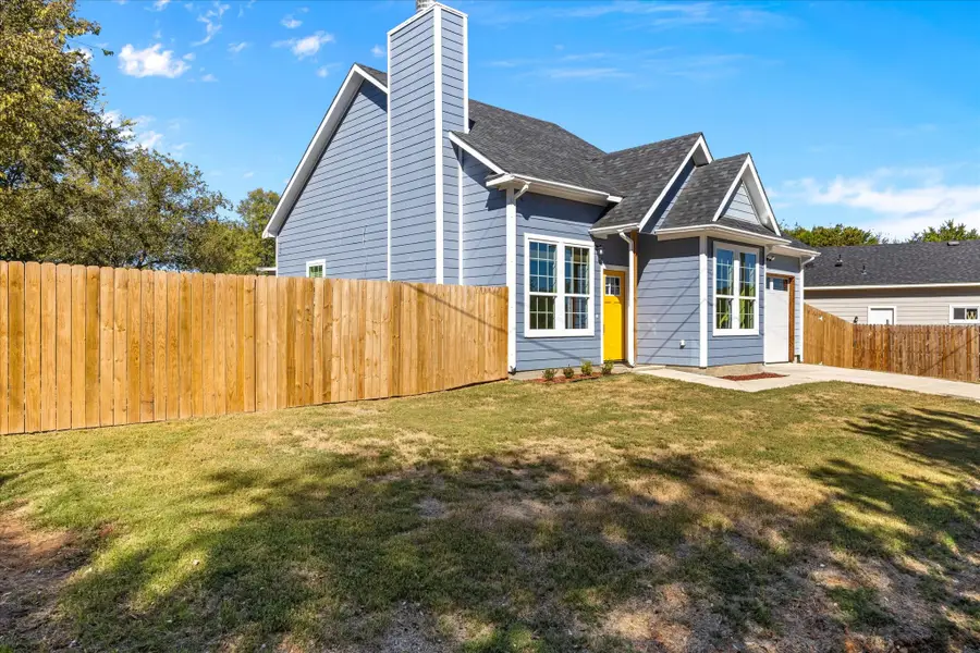 816 Huron Drive, Granbury, TX 76048 - Image #3