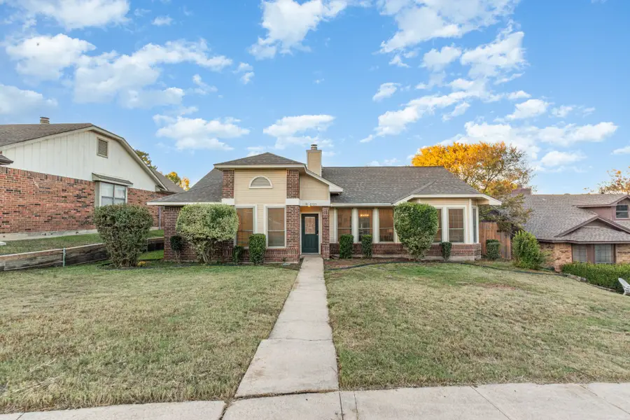 2725 Phillips Drive, Garland, TX 75044 - Image #2