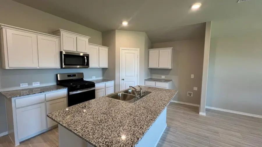 8436 Hollymead Lane, Fort Worth, TX 76131 - Image #3