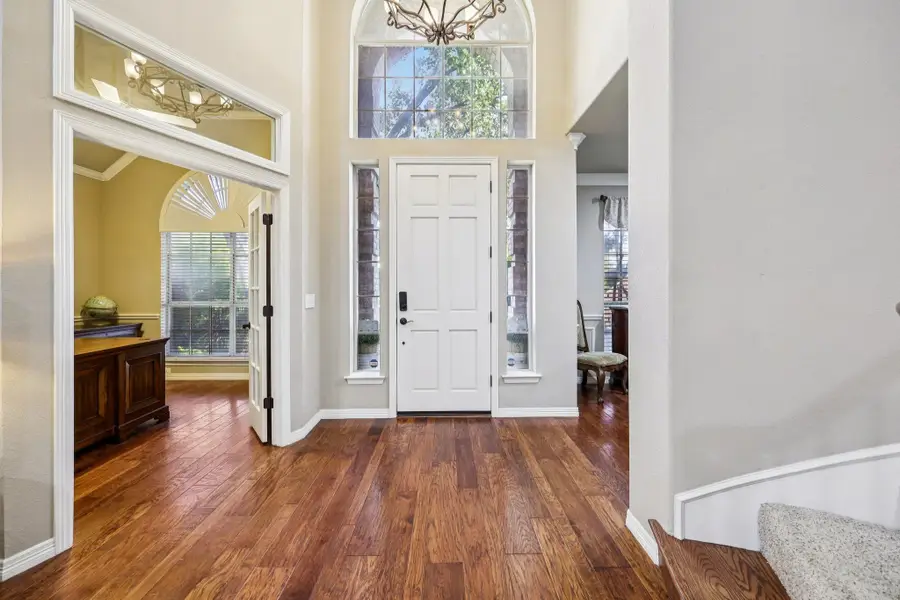 3205 Shore View Drive, Highland Village, TX 75077 - Image #3