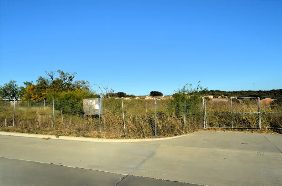 6151 Sportsmans Parkway, Dallas, TX 75211 - Image #2