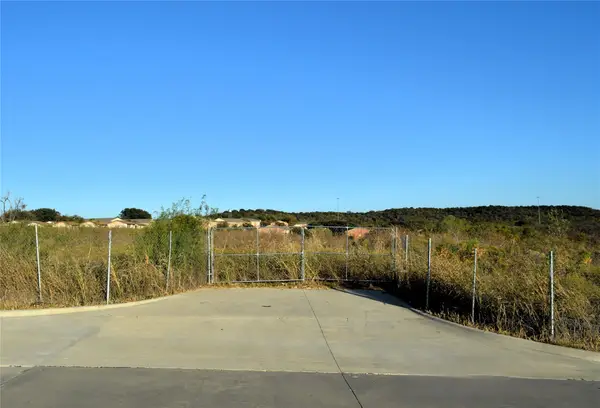 6111 Sportsmans Parkway, Dallas, TX 75211