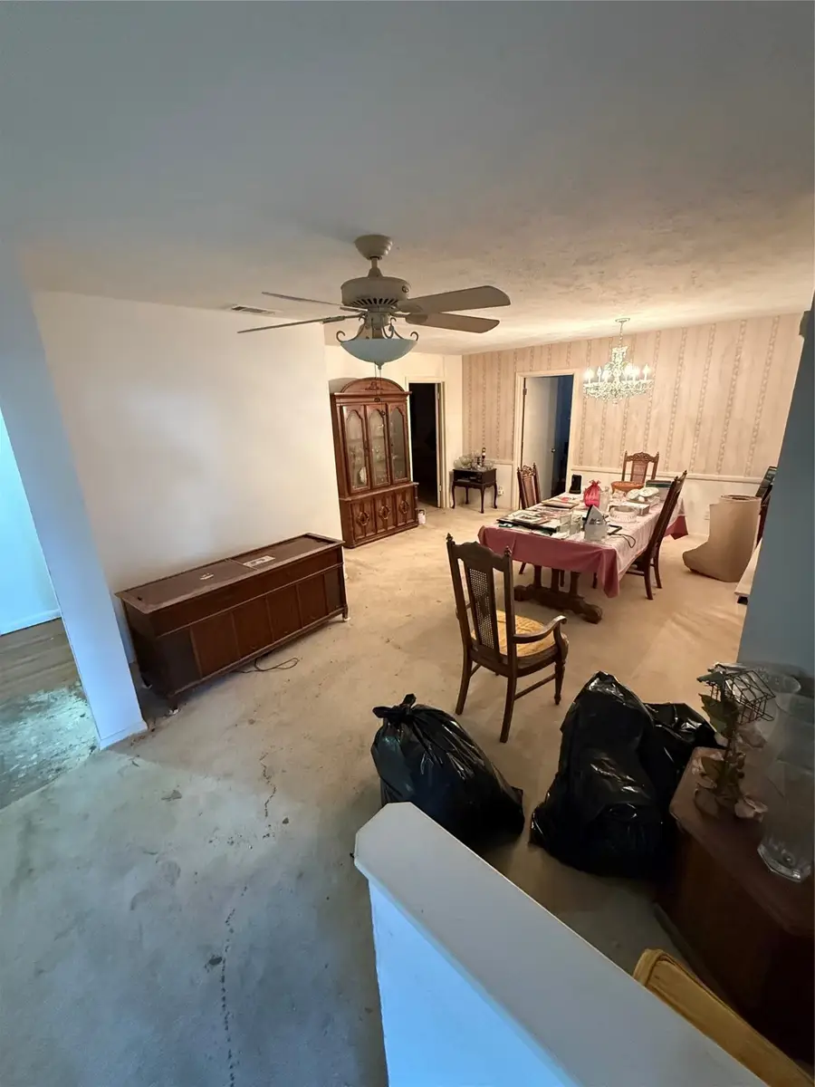 12039 Schroeder Road, Dallas, TX 75243 - Image #3