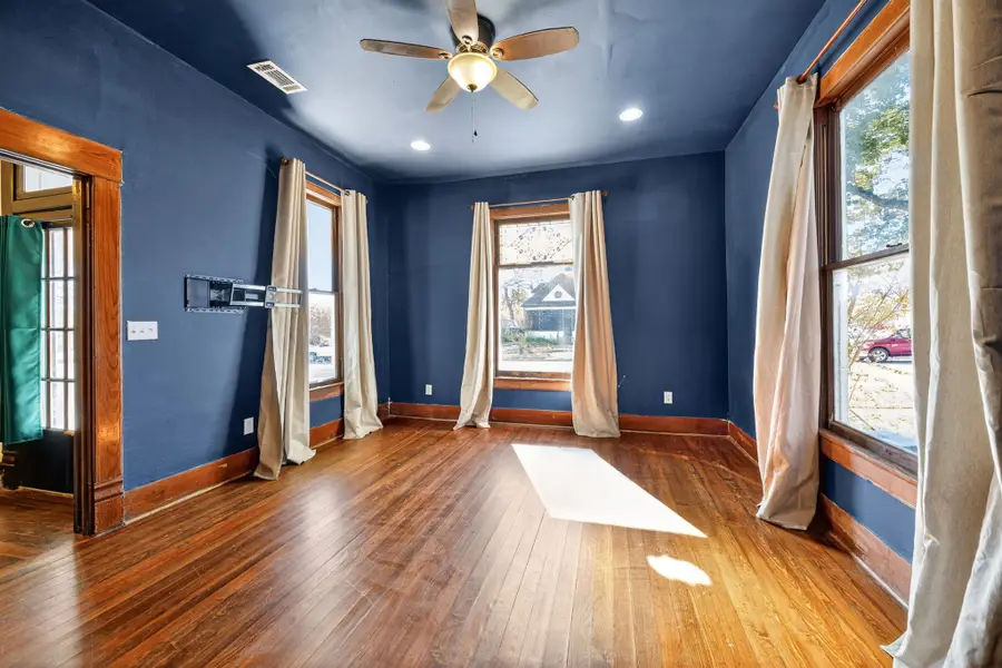 627 W Chestnut Street, Denison, TX 75020 - Image #3