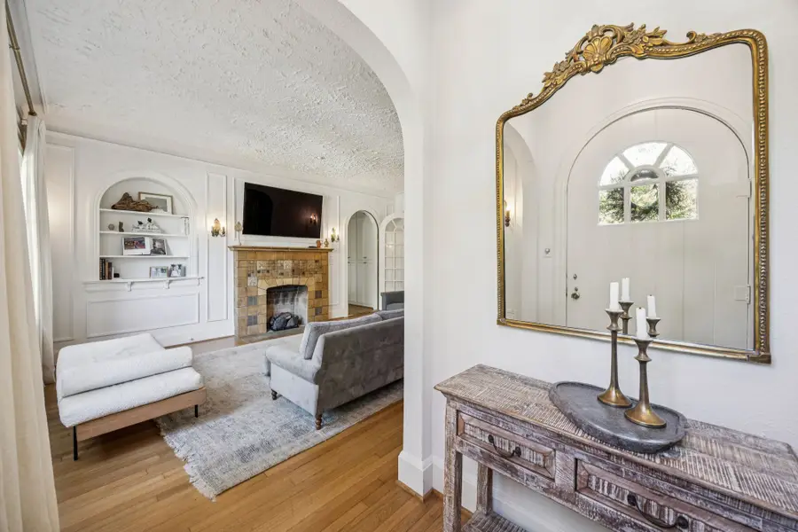 6006 Mercedes Avenue, Dallas, TX 75206 - Image #2