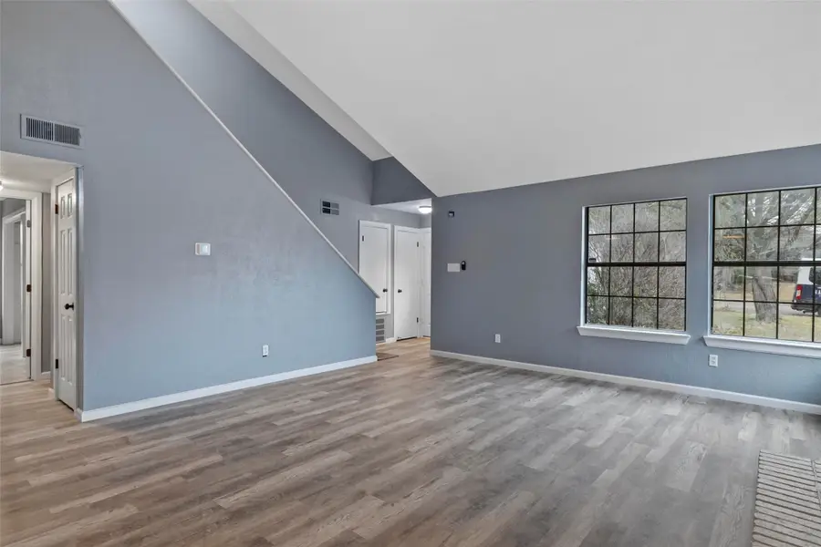 10001 Pack Saddle Trail, Fort Worth, TX 76108 - Image #2