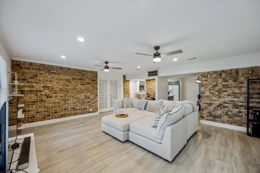 7920 Donegal Lane, North Richland Hills, TX 76180 - Image #3