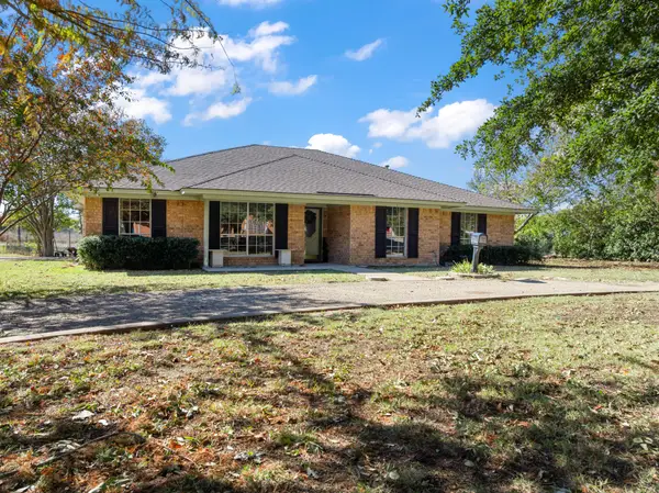 616 S Files Street, Itasca, TX 76055