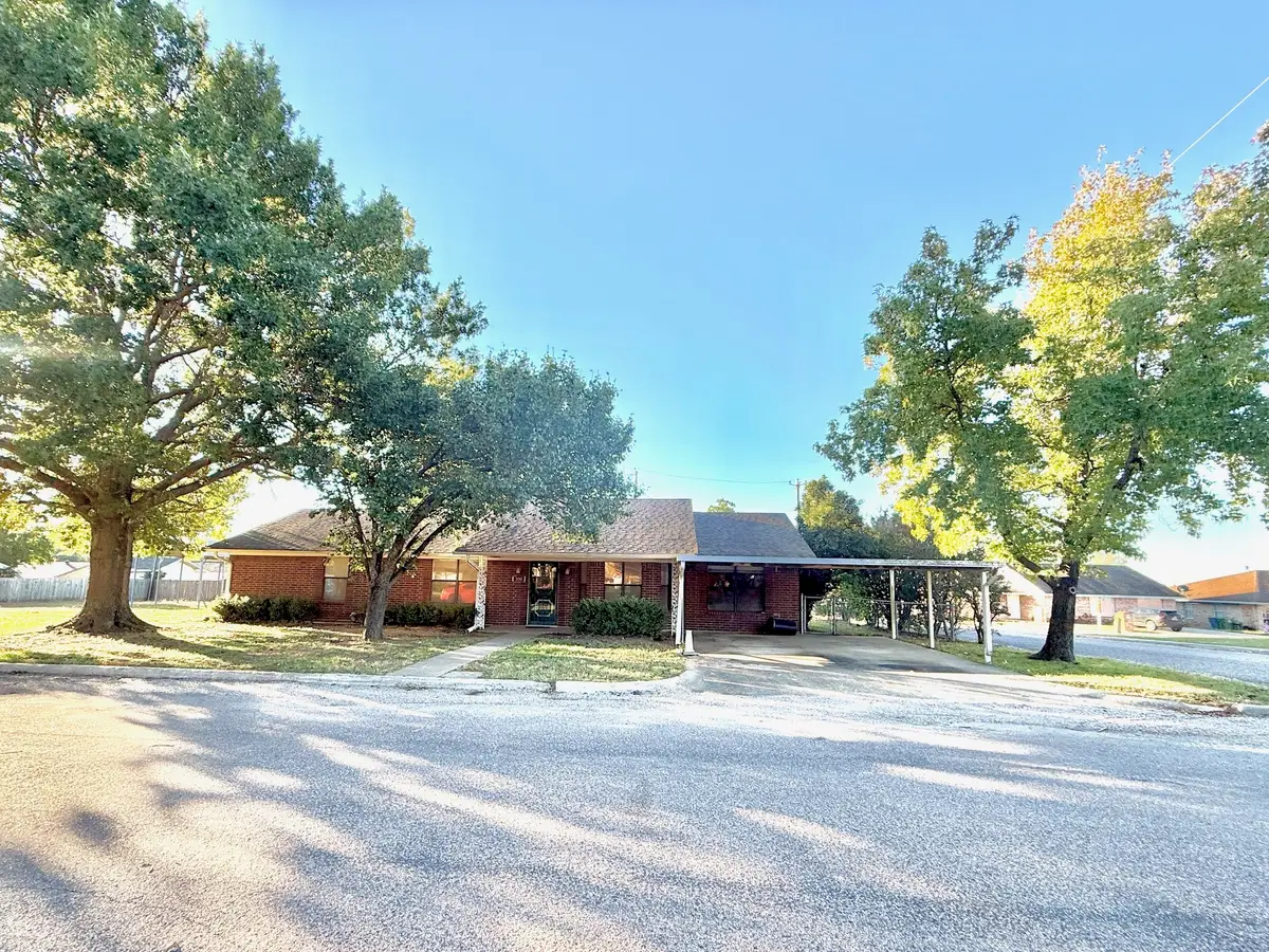 300 Denton Court, Collinsville, TX 76233 - Image #1